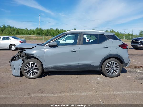 2022 NISSAN KICKS SV