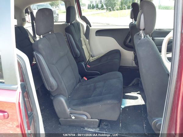 2015 DODGE GRAND CARAVAN SE/SXT — I8