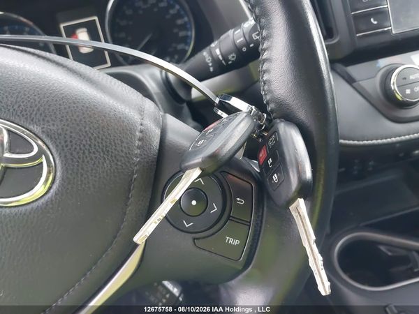 2016 TOYOTA RAV4 XLE