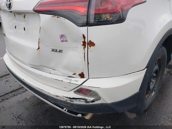 2016 TOYOTA RAV4 XLE