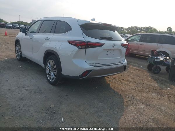 2026 TOYOTA HIGHLANDER — I3