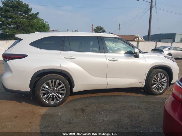 2026 TOYOTA HIGHLANDER — I13