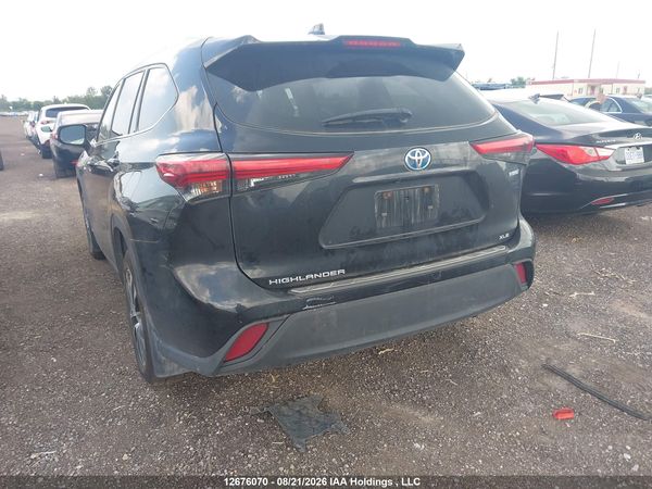 2021 TOYOTA HIGHLANDER XLE