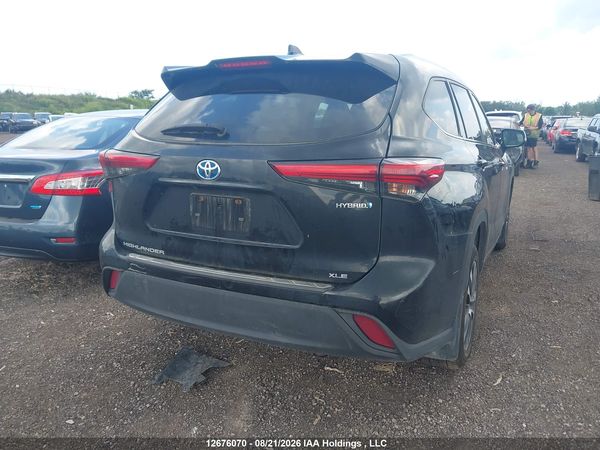 2021 TOYOTA HIGHLANDER XLE