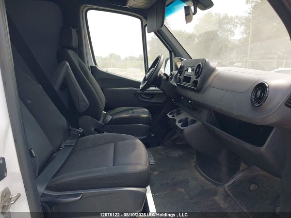 2022 MERCEDES-BENZ SPRINTER 2500 907 (VS30)