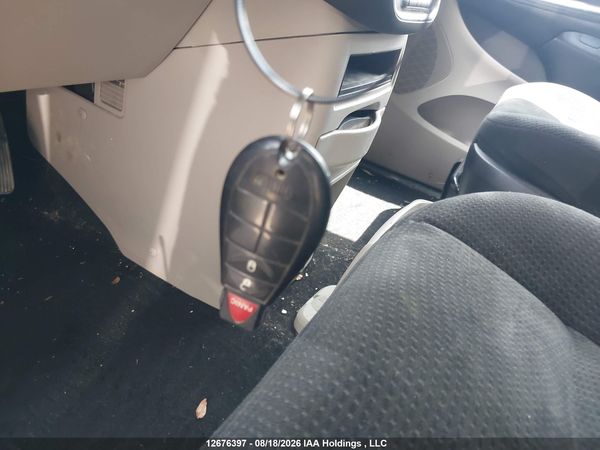 2015 DODGE GRAND CARAVAN SE — I11