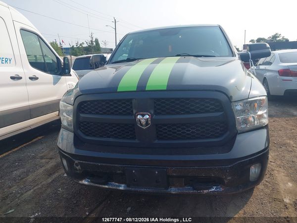 2016 RAM 1500 SLT