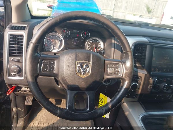 2016 RAM 1500 SLT