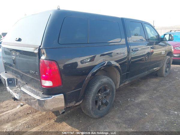 2016 RAM 1500 SLT