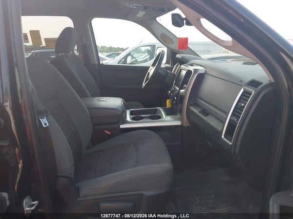 2016 RAM 1500 SLT