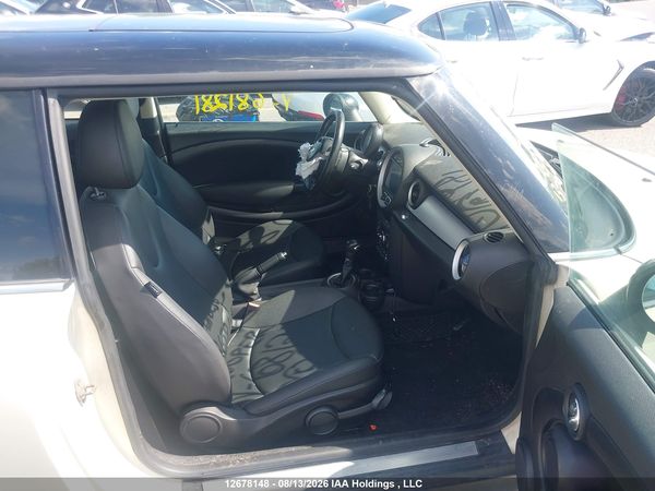 2013 MINI COOPER