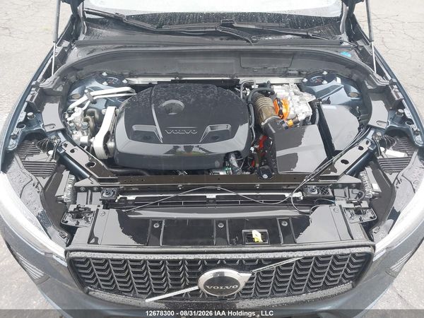 2022 VOLVO XC60 T8 RECHARGE R-DESIGN — I10