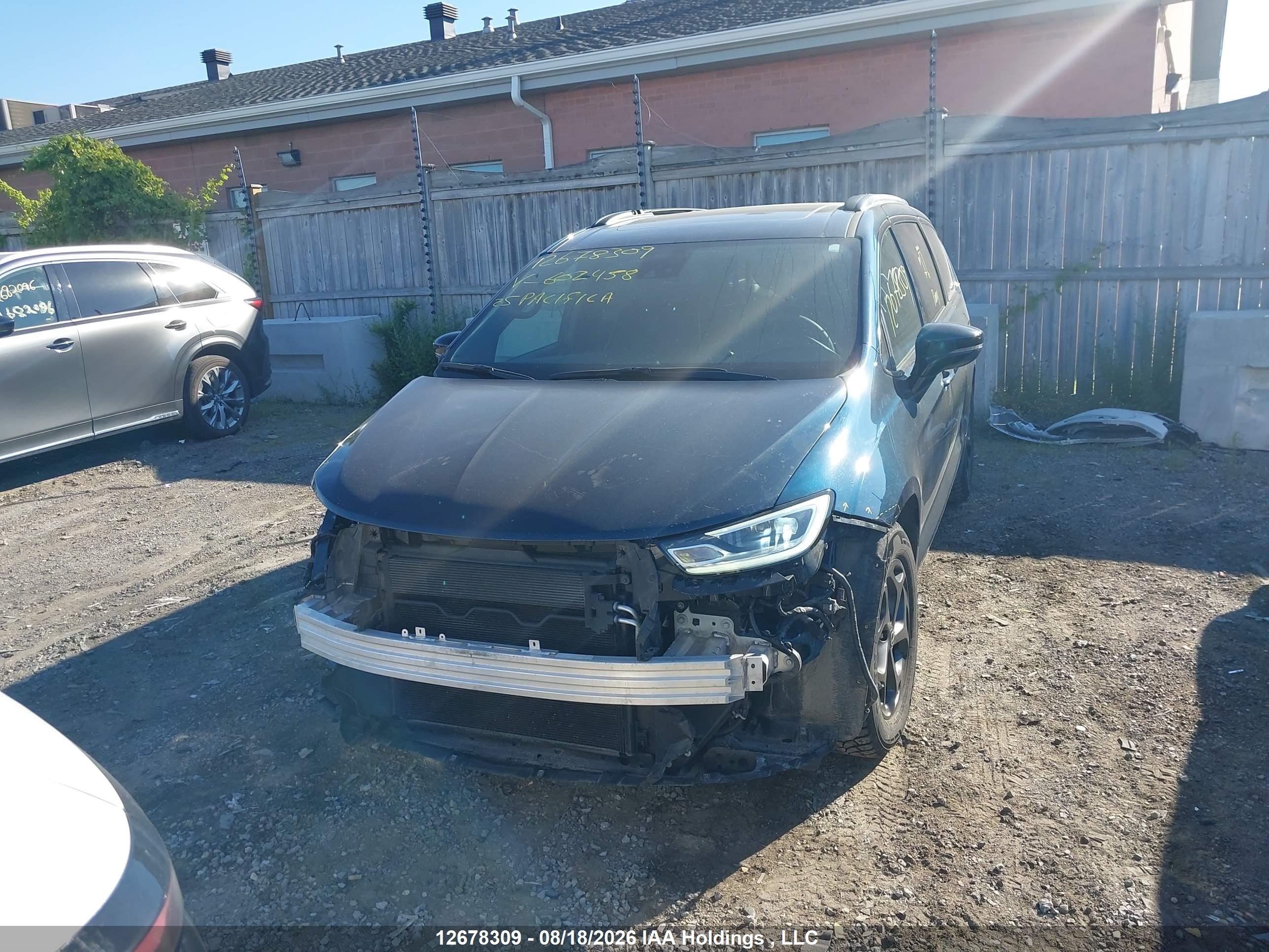 2025 CHRYSLER PACIFICA LIMITED