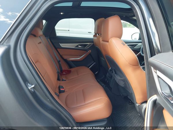 2024 JAGUAR F-PACE P250 R-DYNAMIC S — I8