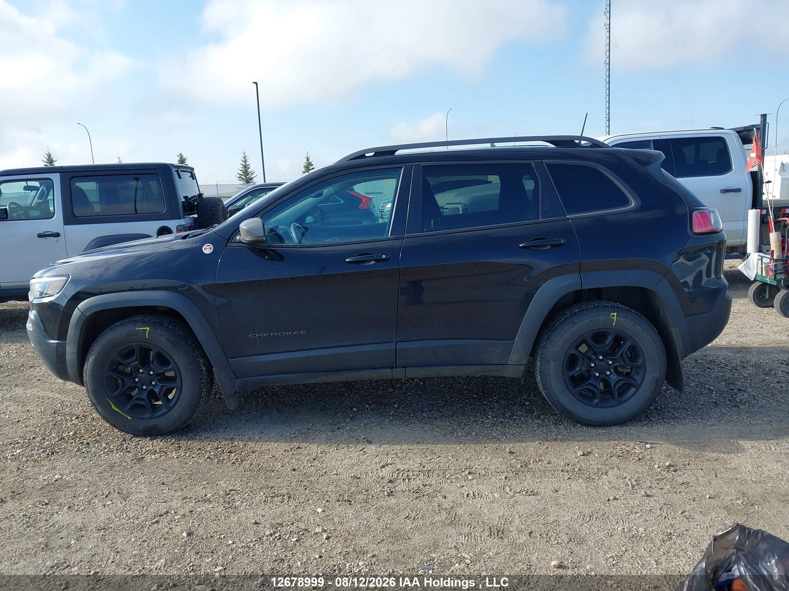 2019 JEEP CHEROKEE TRAILHAWK
