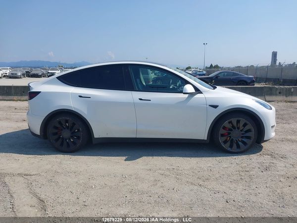 2022 TESLA MODEL Y — I12