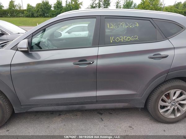 2016 HYUNDAI TUCSON — I14