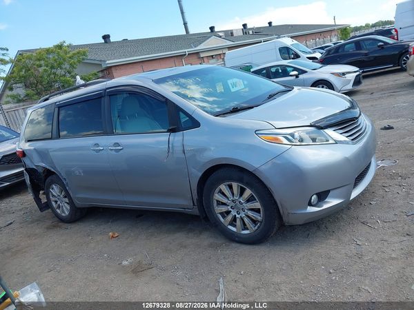 2017 TOYOTA SIENNA XLE 7 PASSENGER