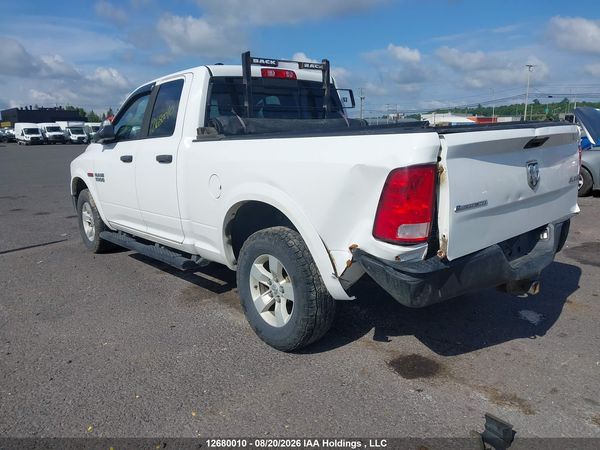 2016 RAM 1500 SLT