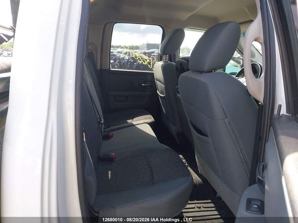 2016 RAM 1500 SLT