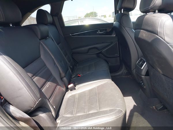 2016 KIA SORENTO SX/SX LIMITED — I8