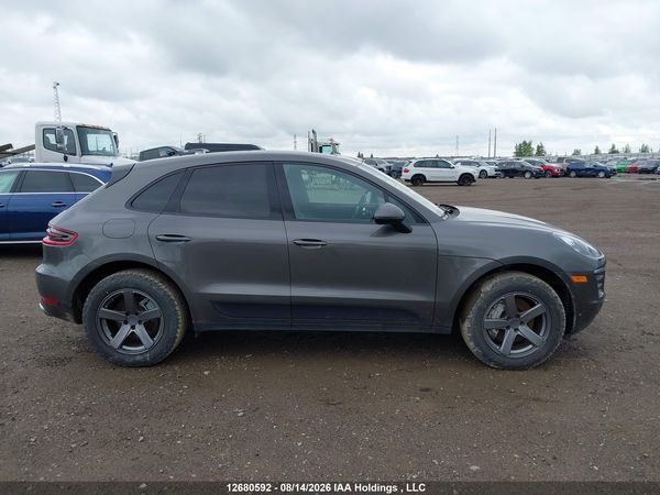 2015 PORSCHE MACAN S