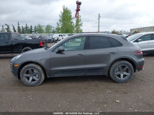 2015 PORSCHE MACAN S