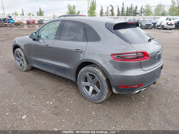 2015 PORSCHE MACAN S