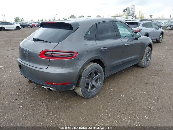 2015 PORSCHE MACAN S
