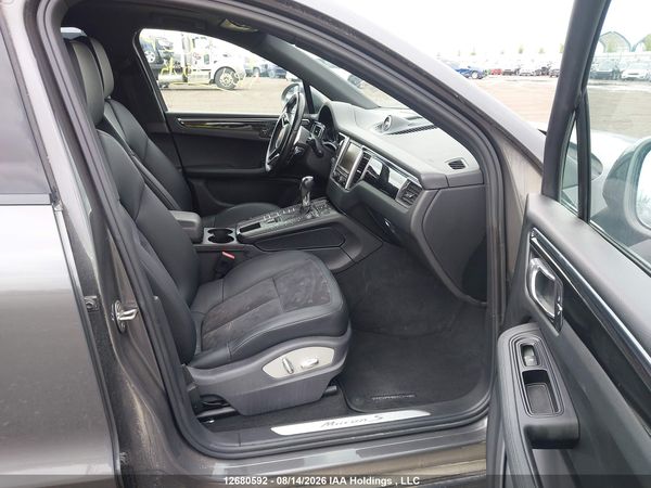 2015 PORSCHE MACAN S