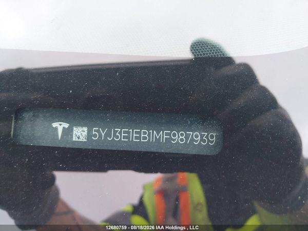 2021 TESLA MODEL 3