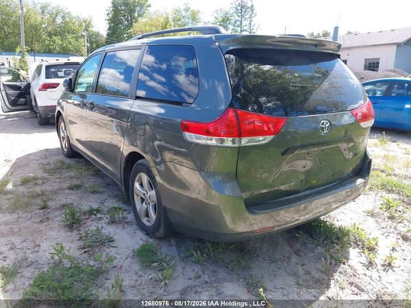 2013 TOYOTA SIENNA V6 7 PASSENGER