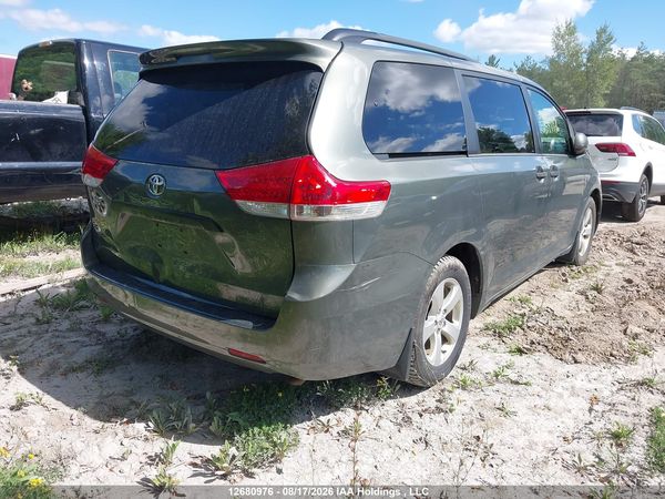 2013 TOYOTA SIENNA V6 7 PASSENGER