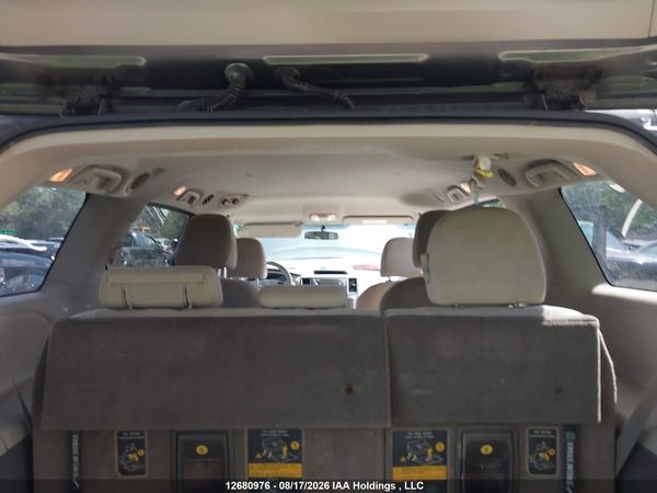 2013 TOYOTA SIENNA V6 7 PASSENGER