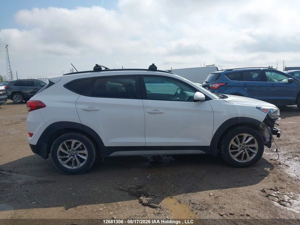 2017 HYUNDAI TUCSON SE — I14