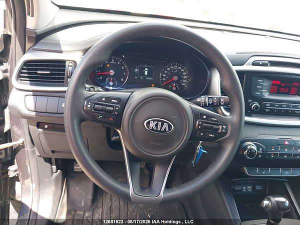 2017 KIA SORENTO L, LX
