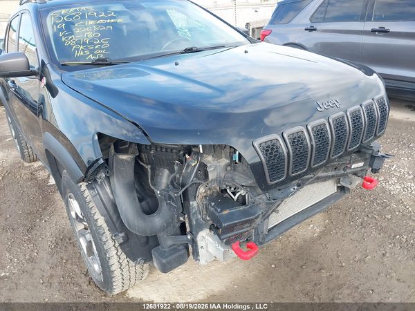 2019 JEEP CHEROKEE TRAILHAWK — I6