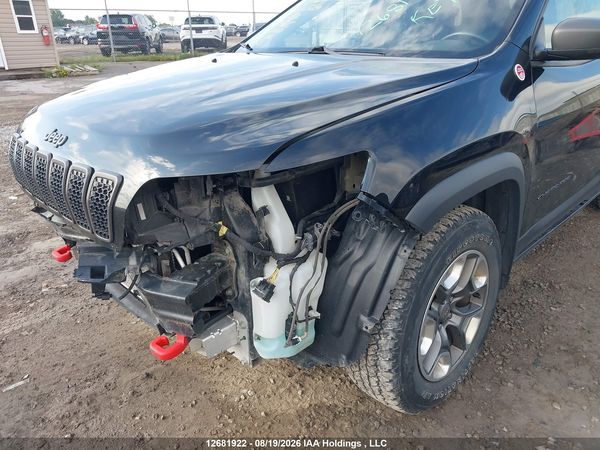 2019 JEEP CHEROKEE TRAILHAWK — I19