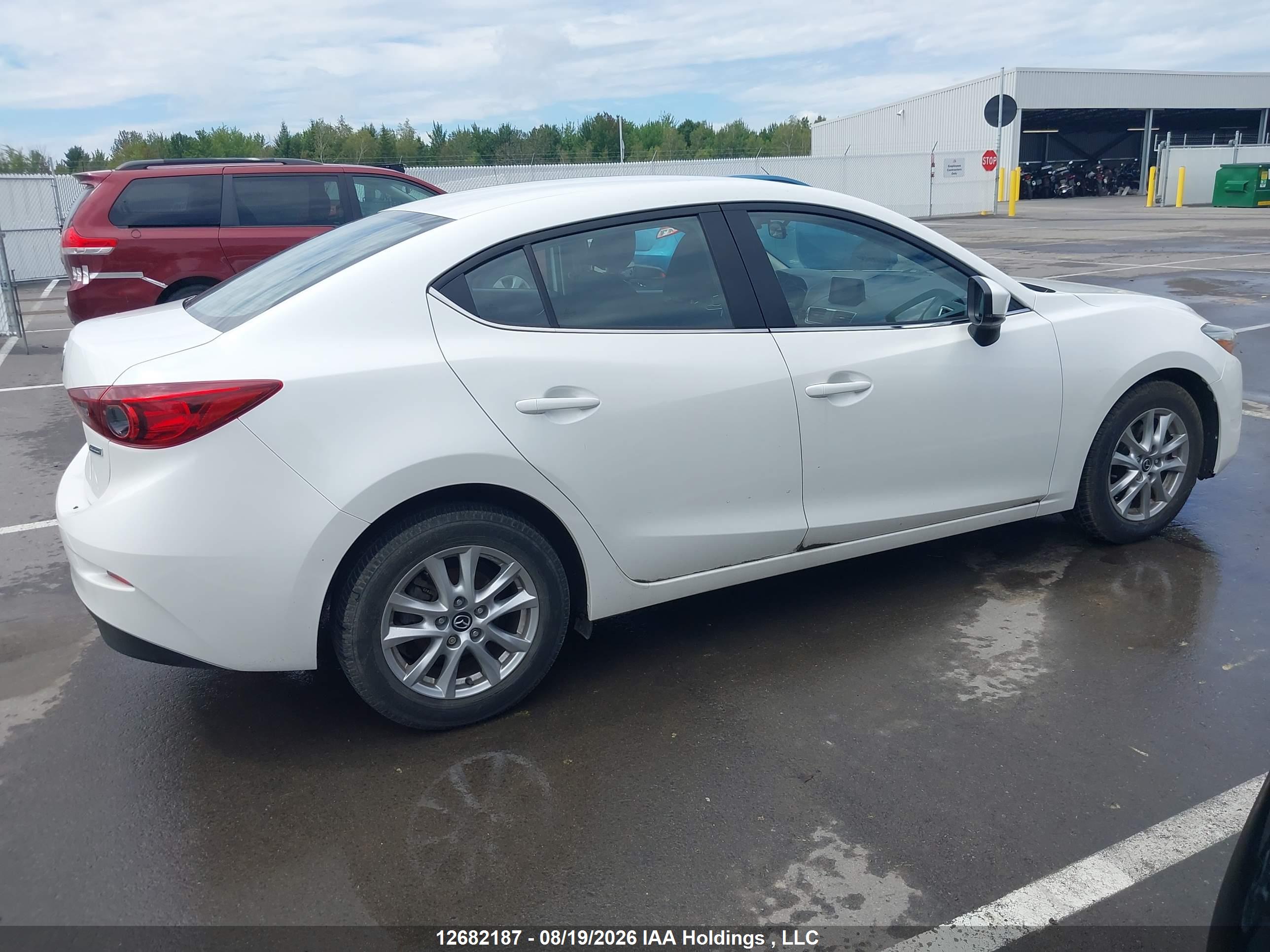 2018 MAZDA MAZDA3
