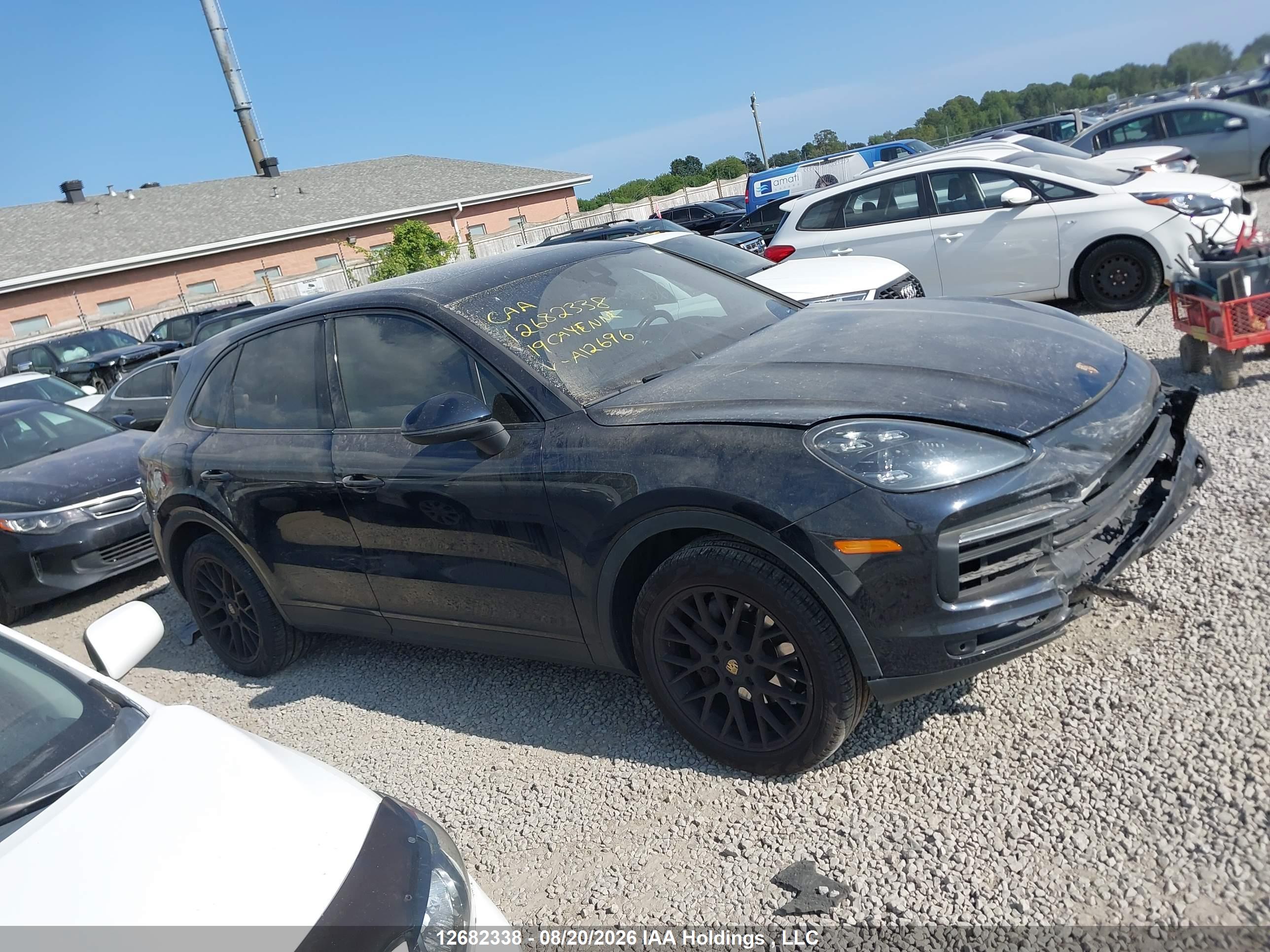 2019 PORSCHE CAYENNE
