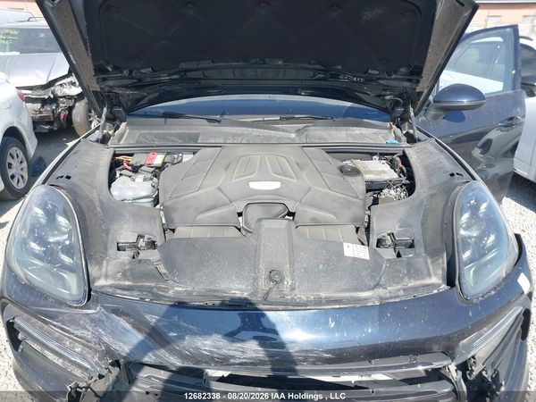 2019 PORSCHE CAYENNE
