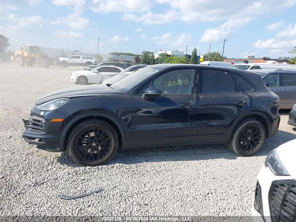 2019 PORSCHE CAYENNE