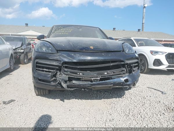 2019 PORSCHE CAYENNE