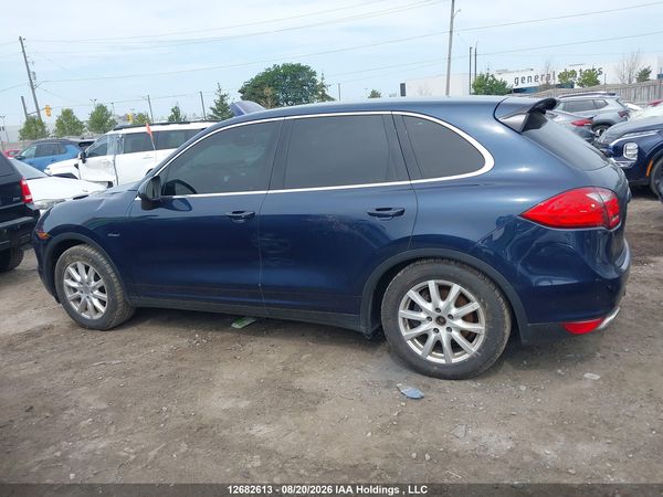 2014 PORSCHE CAYENNE — I14