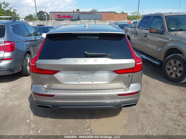 2019 VOLVO V60 CROSS COUNTRY T5 MOMENTUM — I17