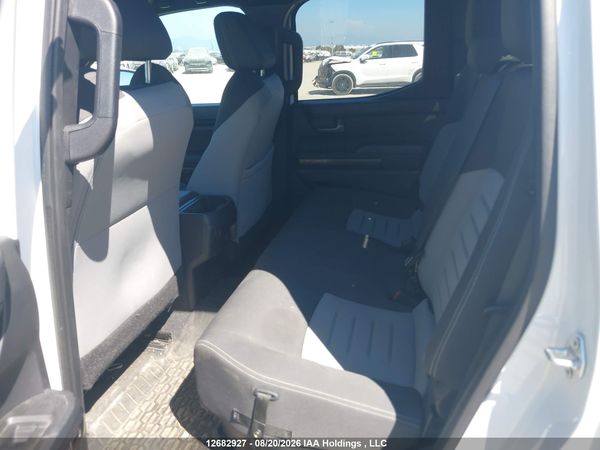 2024 TOYOTA TACOMA — I8