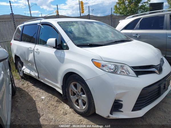 2020 TOYOTA SIENNA LE