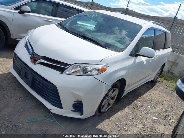 2020 TOYOTA SIENNA LE