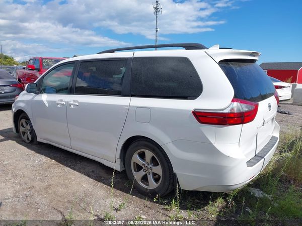 2020 TOYOTA SIENNA LE