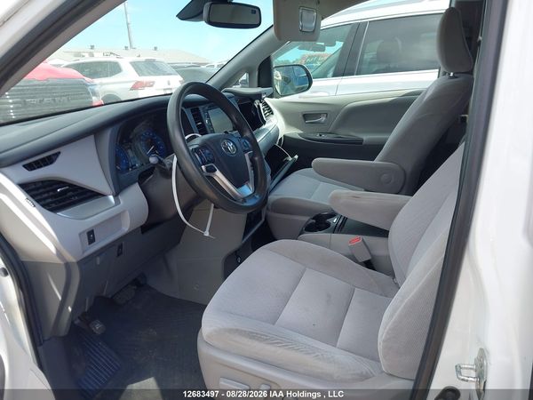 2020 TOYOTA SIENNA LE
